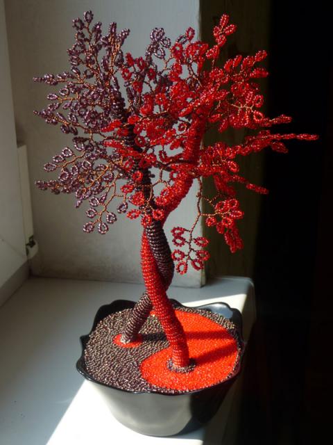 red_tree.jpg